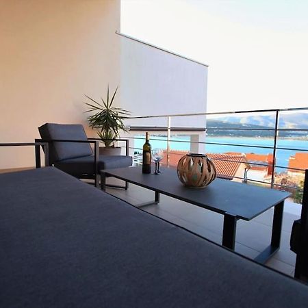 Luxury Villa Lana Apt, Seaview Terrace, Large Outdoor Space, Bbq Trogir Exterior foto