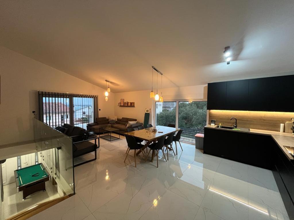 Luxury Villa Lana Apt, Seaview Terrace, Large Outdoor Space, Bbq Trogir Exterior foto